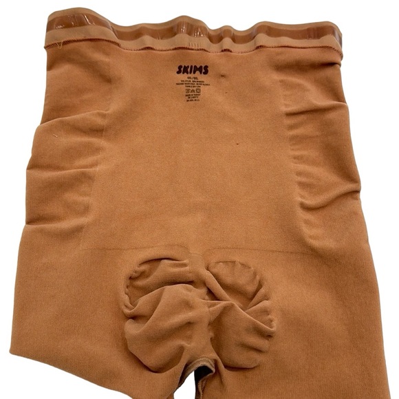 Skims Seamless Sculpt Solution Short Right Leg Exposed Size 4XL / 5XL - Picture 11 of 16